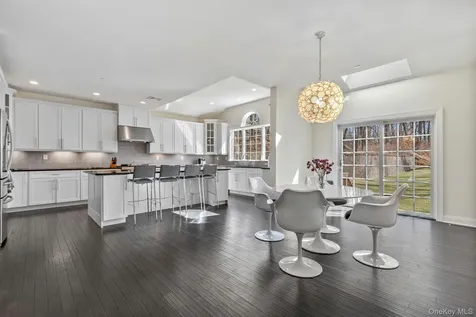 11 Fraydun Lane Scarsdale NY 10583