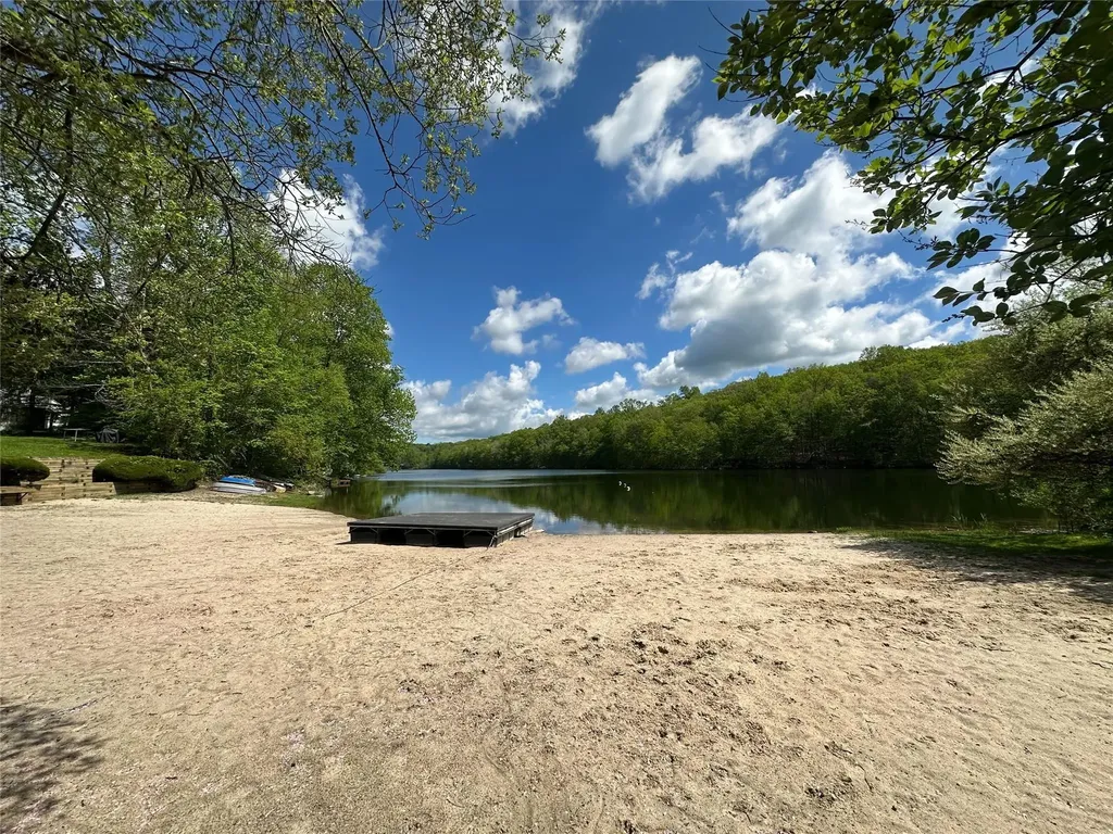 25 Macgregor Drive Mahopac NY 10541
