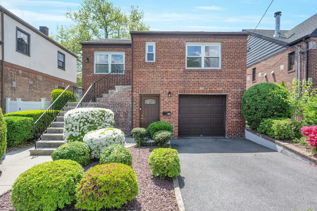158 Kimball Terrace Yonkers NY 10704