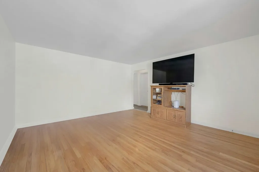 158 Kimball Terrace Yonkers NY 10704