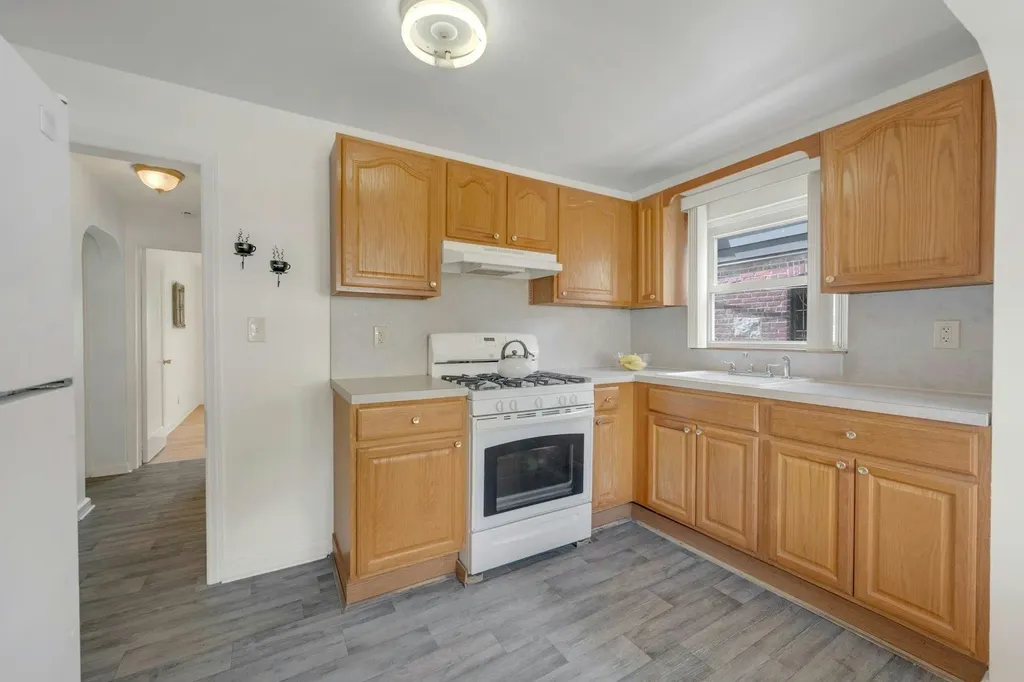 158 Kimball Terrace Yonkers NY 10704