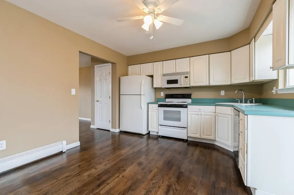 29 Rockledge Drive Shirley NY 11967