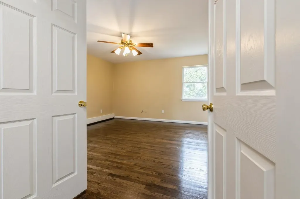 29 Rockledge Drive Shirley NY 11967