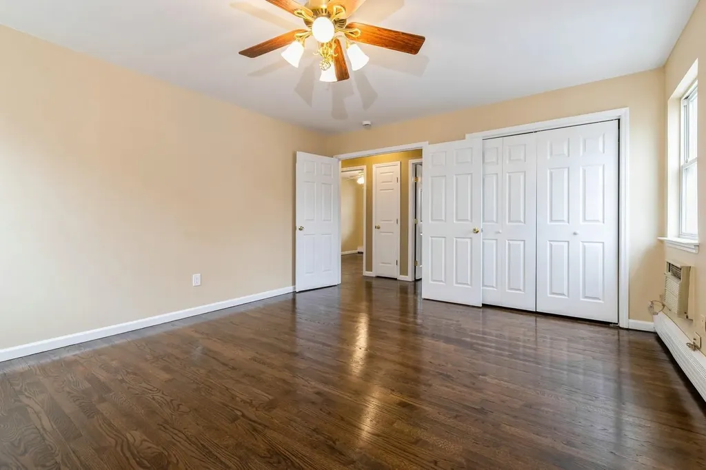 29 Rockledge Drive Shirley NY 11967