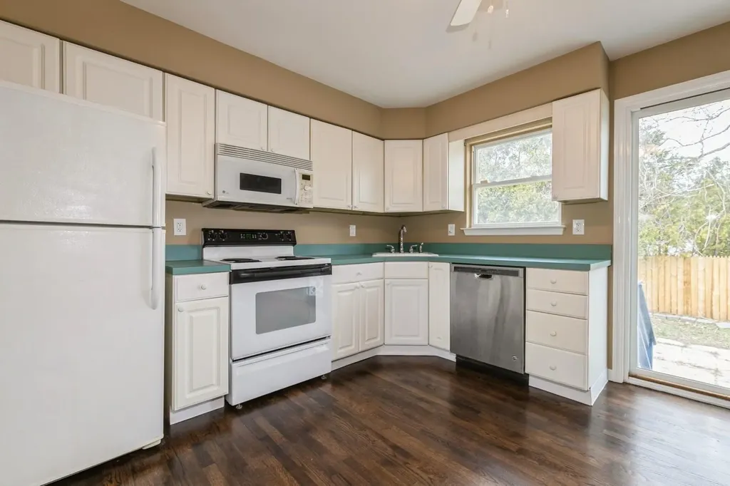 29 Rockledge Drive Shirley NY 11967