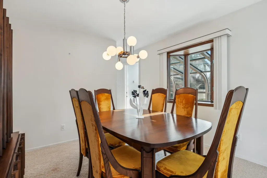 4 Feather Lane Commack NY 11725