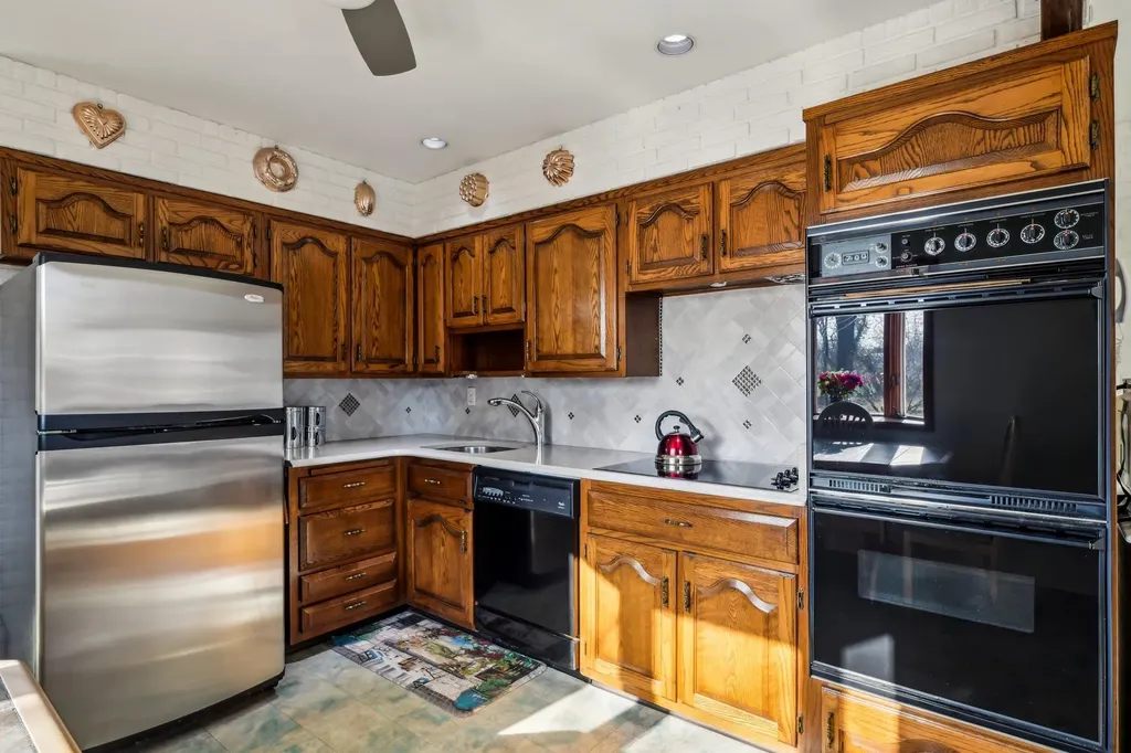 4 Feather Lane Commack NY 11725