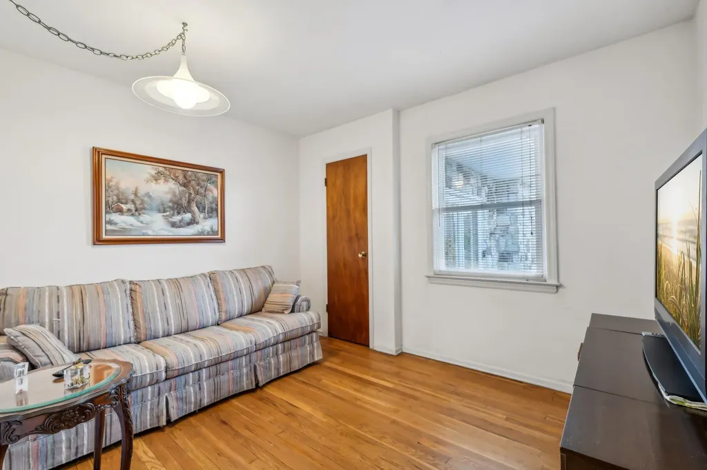 4 Feather Lane Commack NY 11725