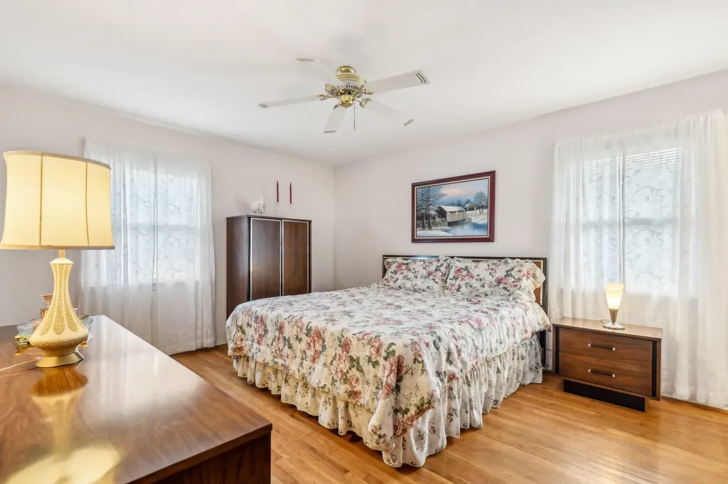 4 Feather Lane Commack NY 11725