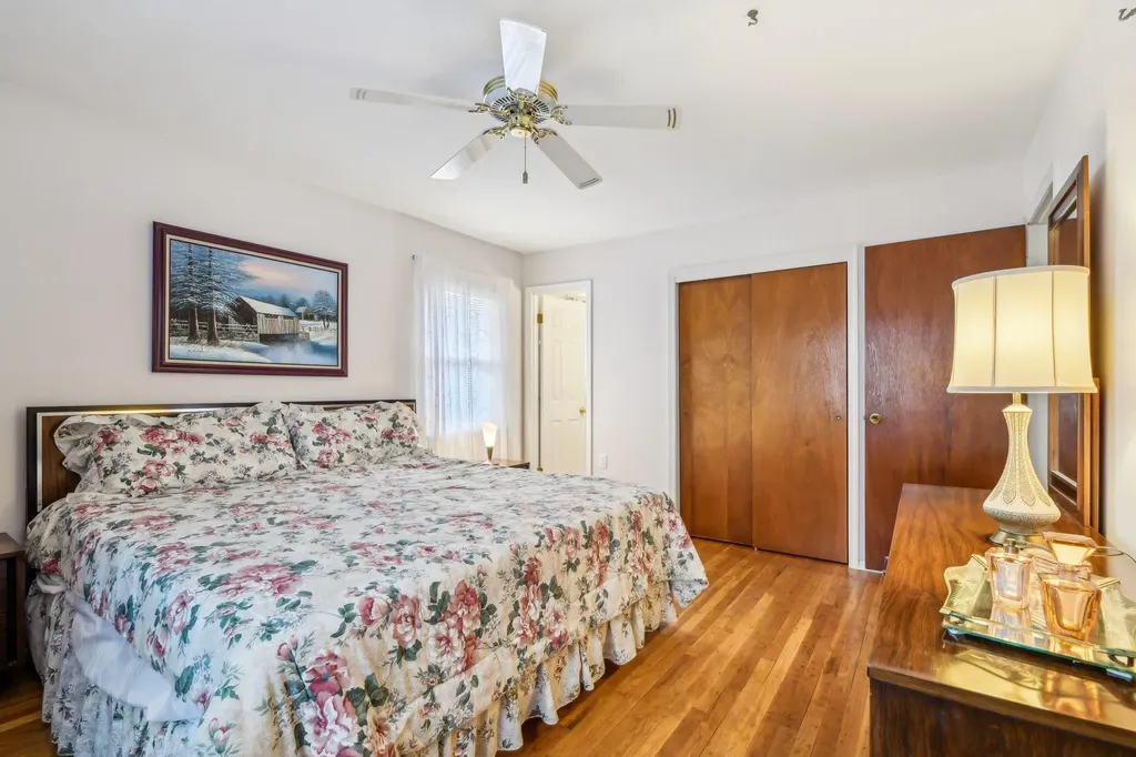 4 Feather Lane Commack NY 11725