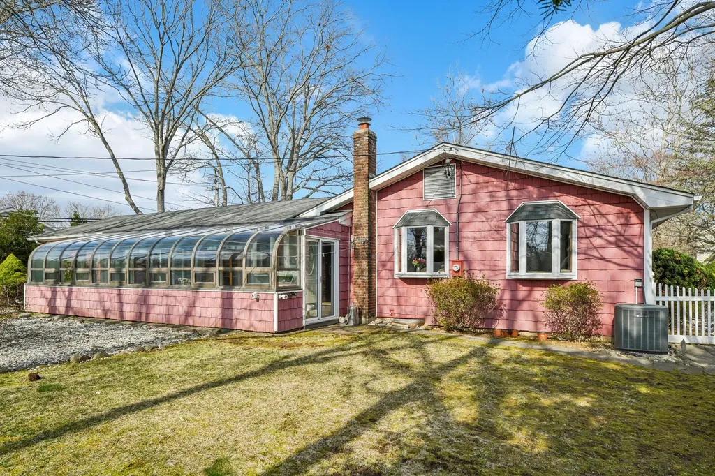 4 Feather Lane Commack NY 11725