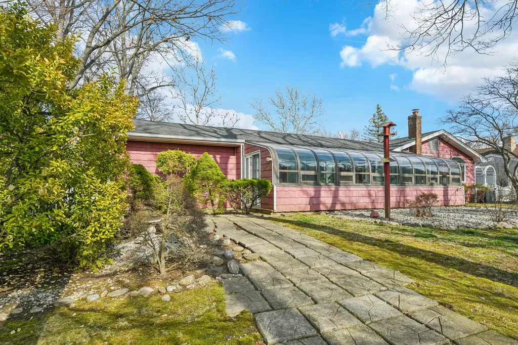 4 Feather Lane Commack NY 11725