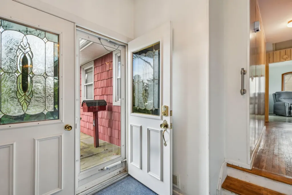 4 Feather Lane Commack NY 11725
