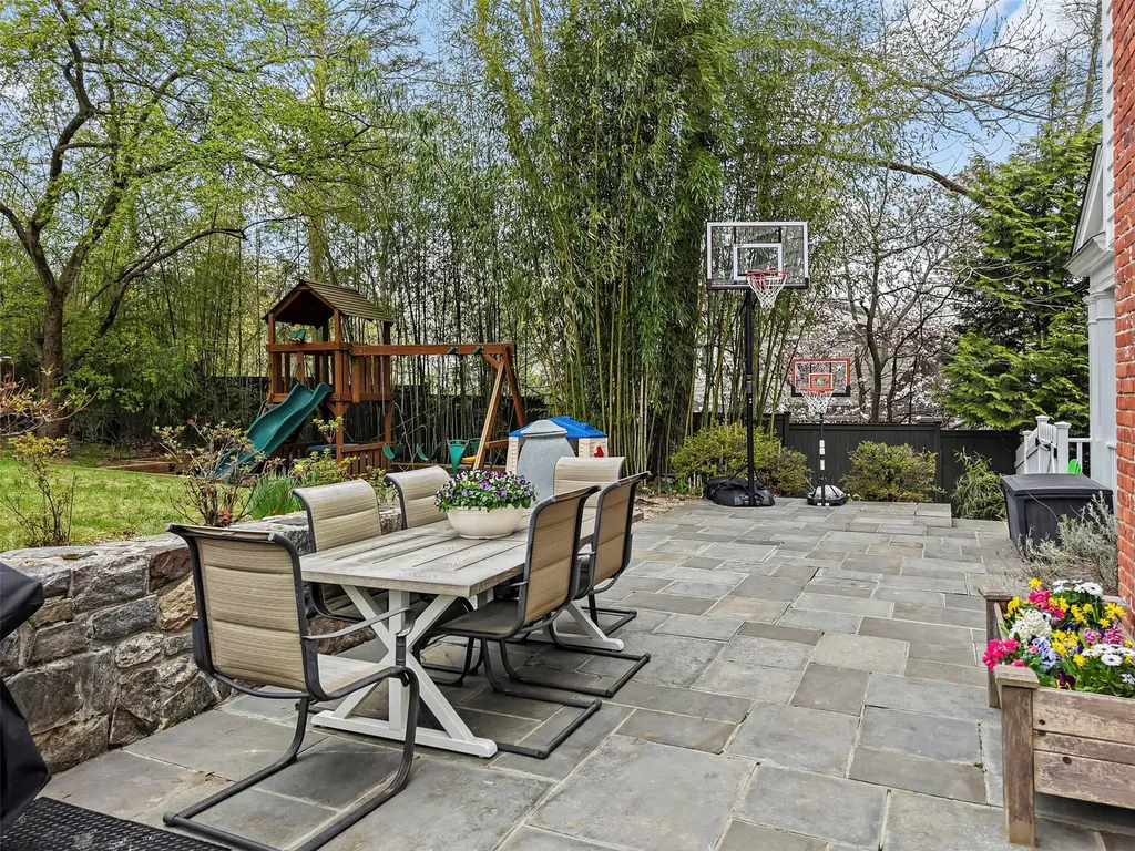 30 Riverview Road Irvington NY 10533