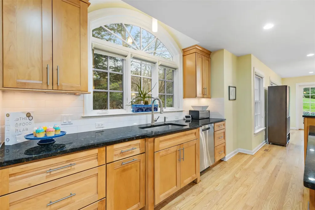 30 Riverview Road Irvington NY 10533