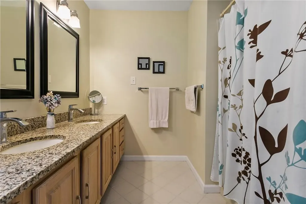 21 Craescot Way Mahopac NY 10541