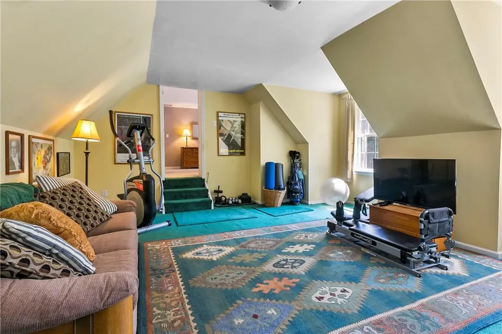 21 Craescot Way Mahopac NY 10541