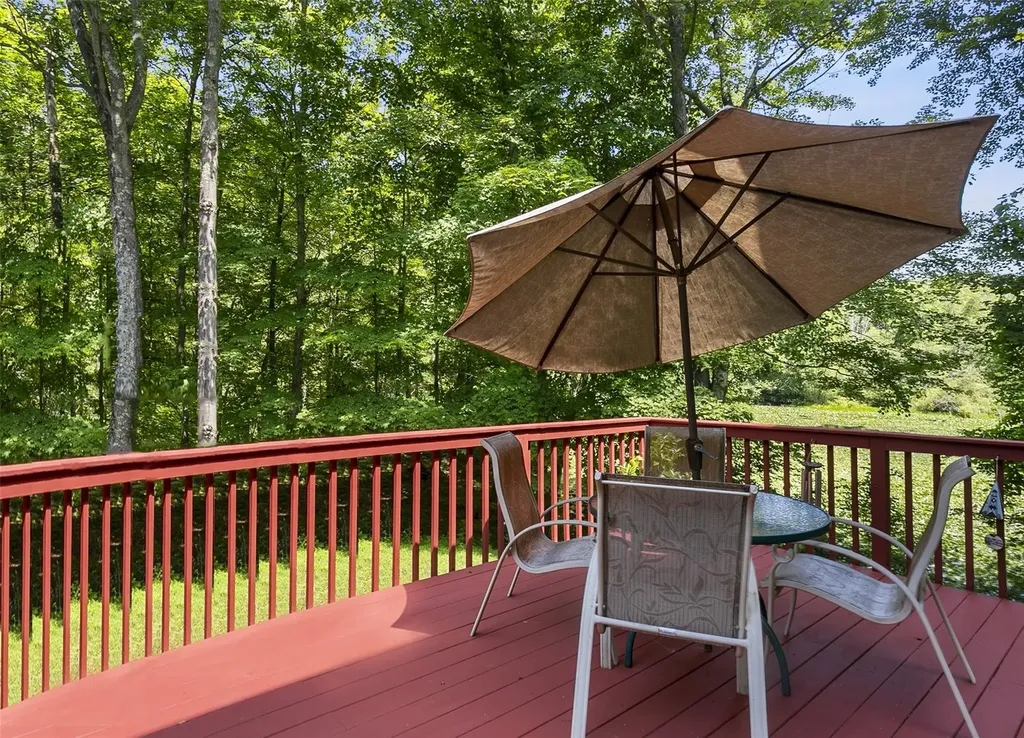 21 Craescot Way Mahopac NY 10541