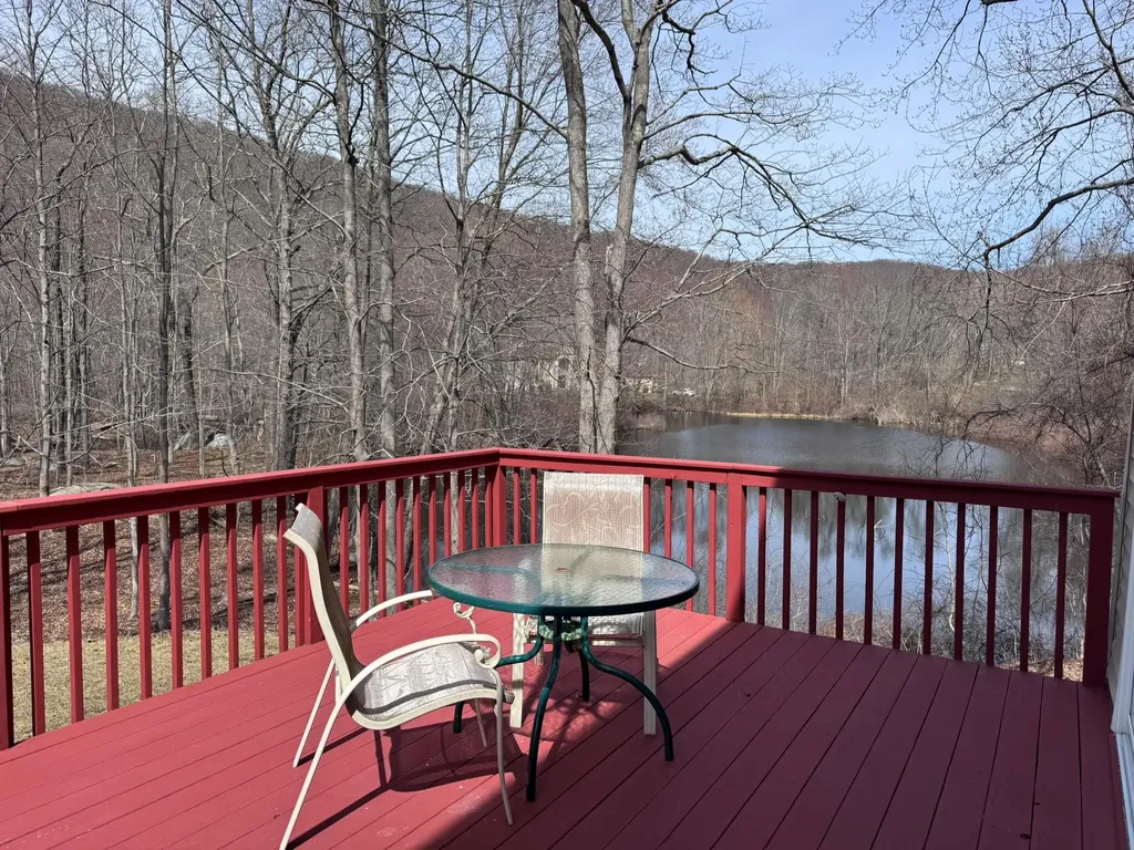 21 Craescot Way Mahopac NY 10541