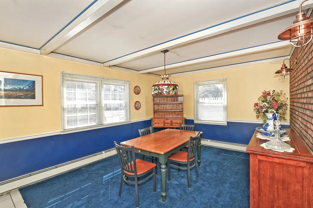 65 Meadow Lane Levittown NY 11756