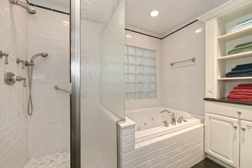 65 Meadow Lane Levittown NY 11756