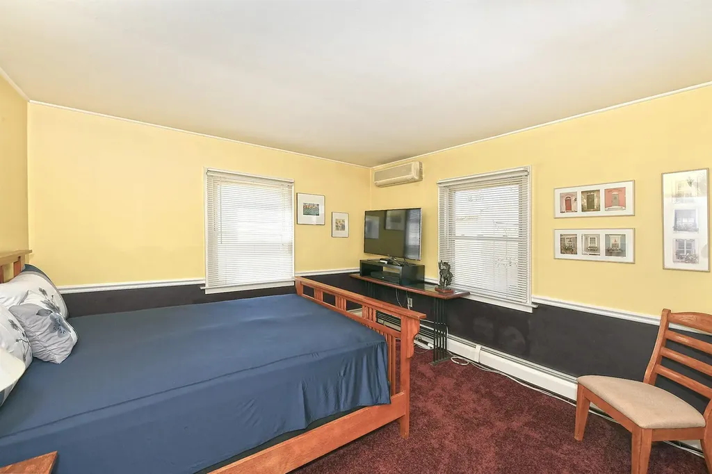 65 Meadow Lane Levittown NY 11756