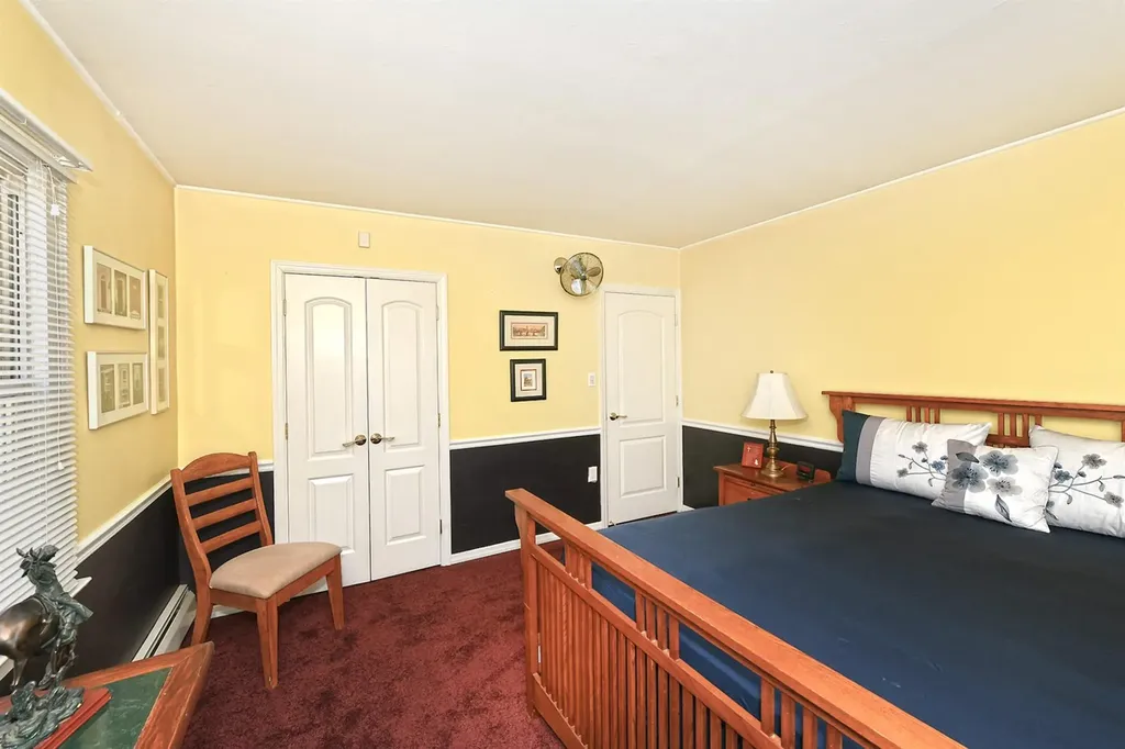 65 Meadow Lane Levittown NY 11756