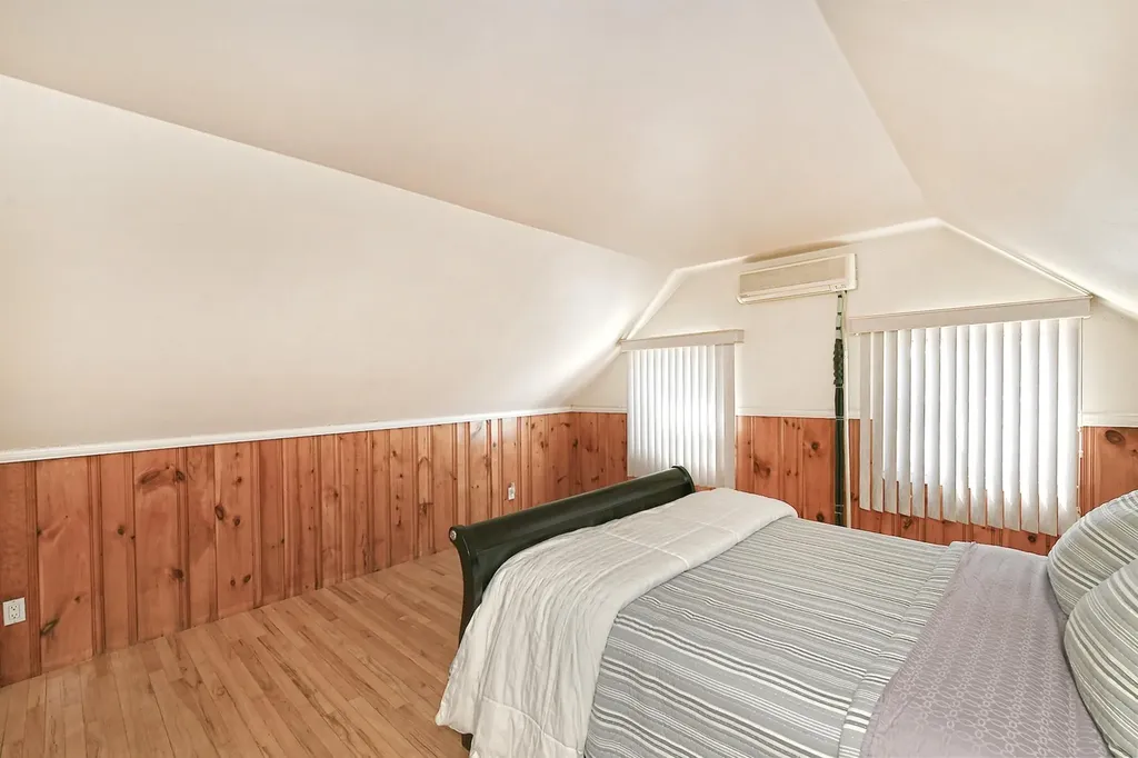 65 Meadow Lane Levittown NY 11756