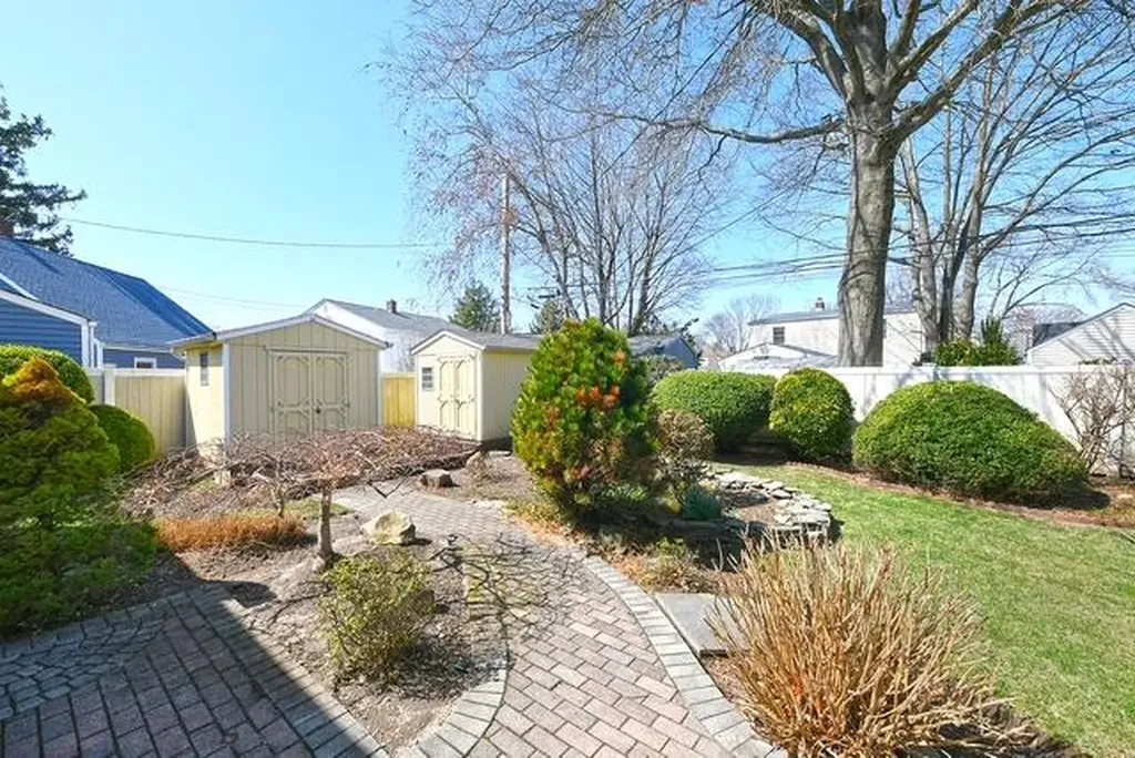 65 Meadow Lane Levittown NY 11756