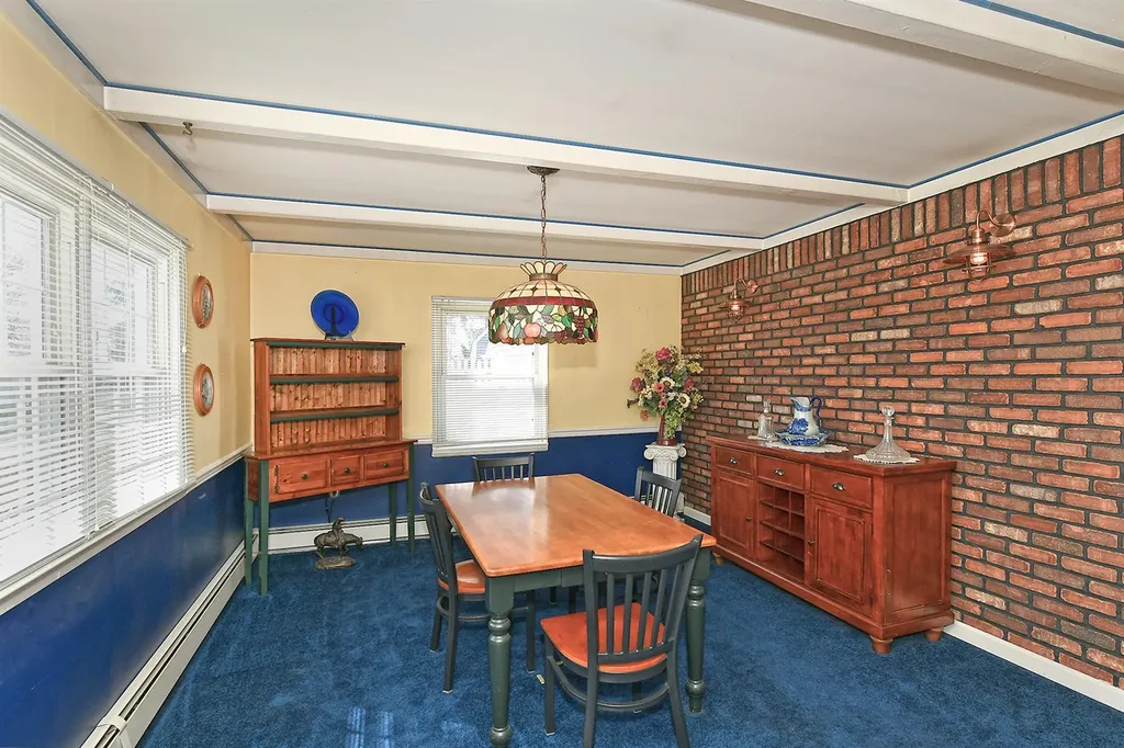65 Meadow Lane Levittown NY 11756