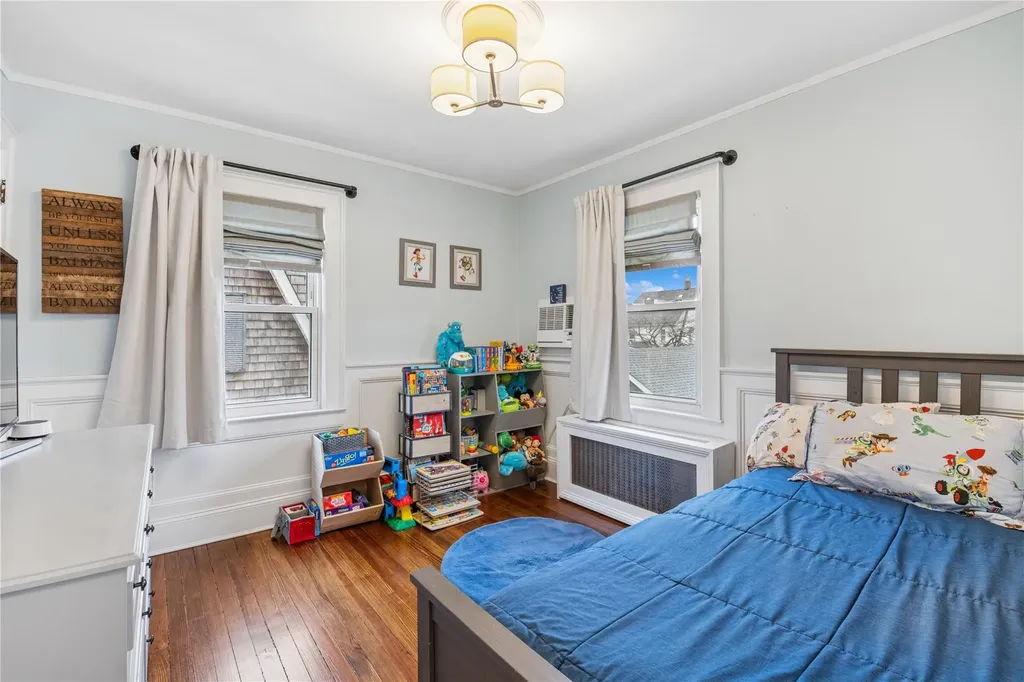 47 Juniper Avenue Mineola NY 11501