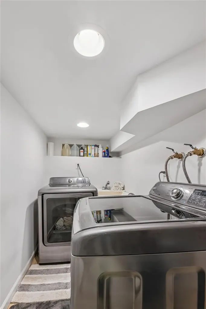 47 Juniper Avenue Mineola NY 11501