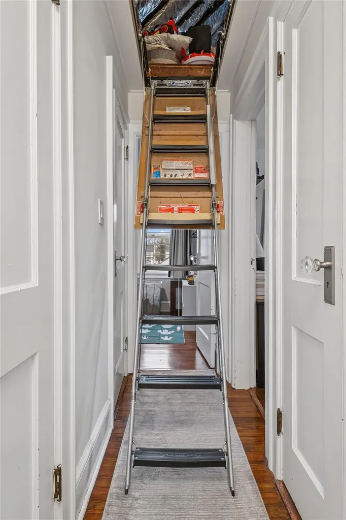 47 Juniper Avenue Mineola NY 11501