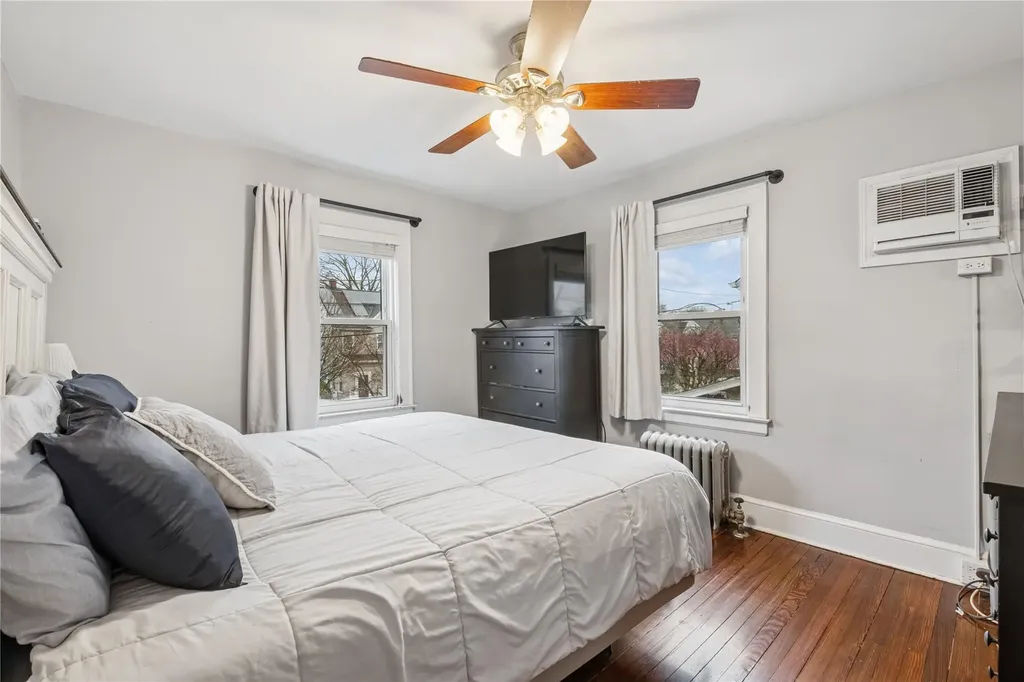 47 Juniper Avenue Mineola NY 11501
