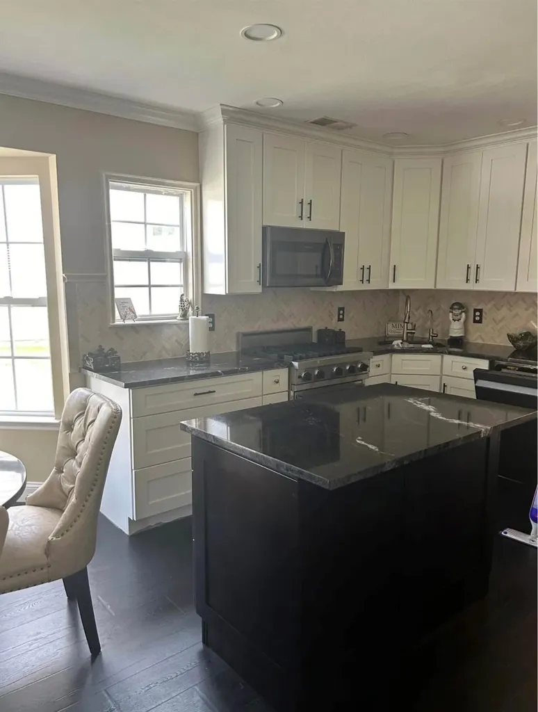 29 Perri Circle Middle Island NY 11953