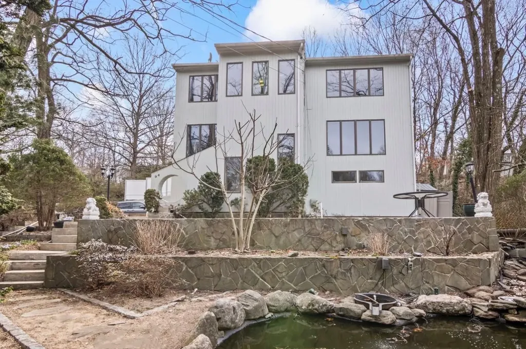 94 Abbott Drive Halesite NY 11743