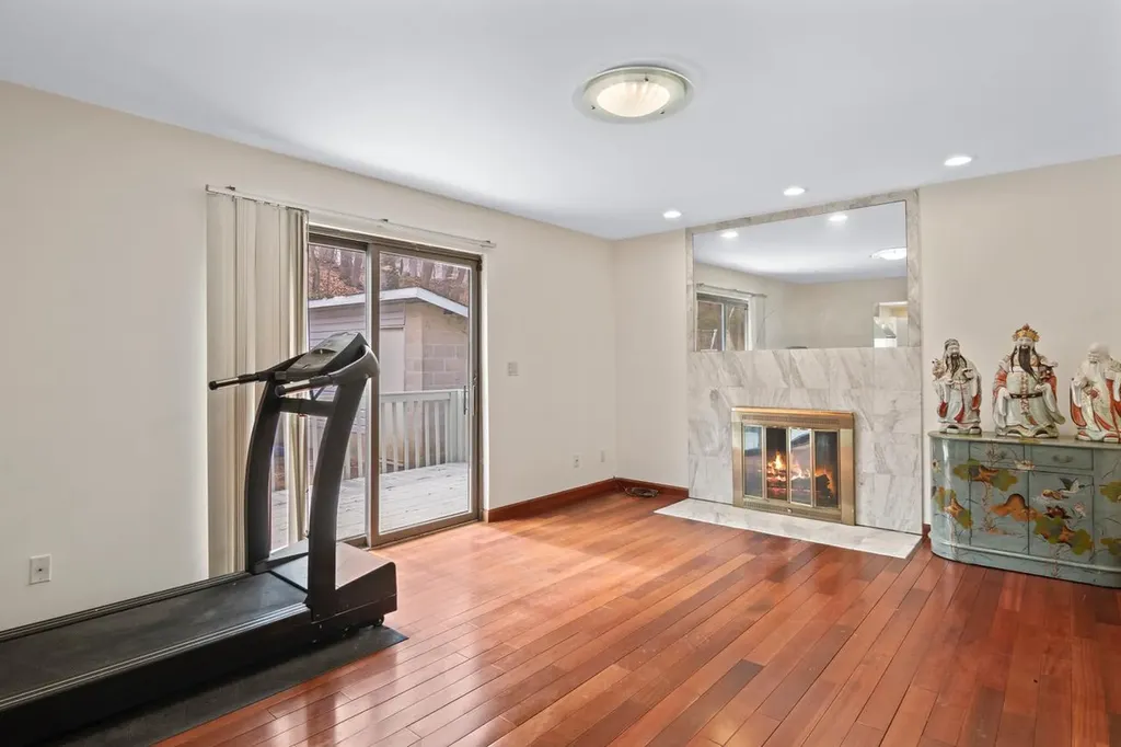 94 Abbott Drive Halesite NY 11743