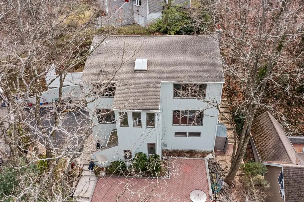 94 Abbott Drive Halesite NY 11743