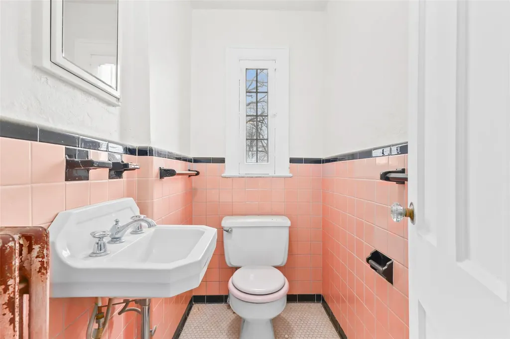 242 Lee Avenue Yonkers NY 10705