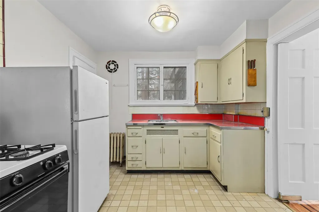 242 Lee Avenue Yonkers NY 10705