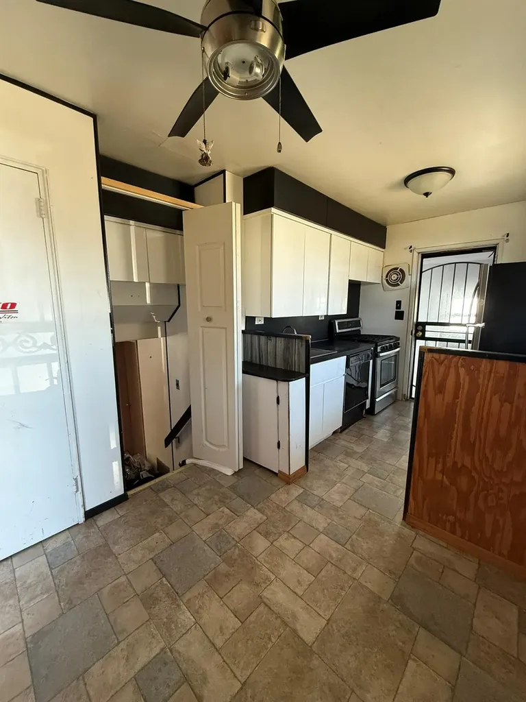 4 Mcclellan Avenue Bay Shore NY 11706