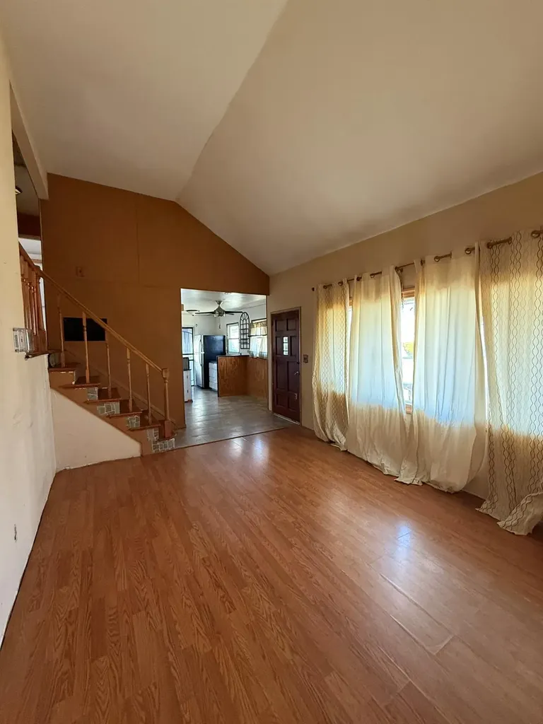 4 Mcclellan Avenue Bay Shore NY 11706