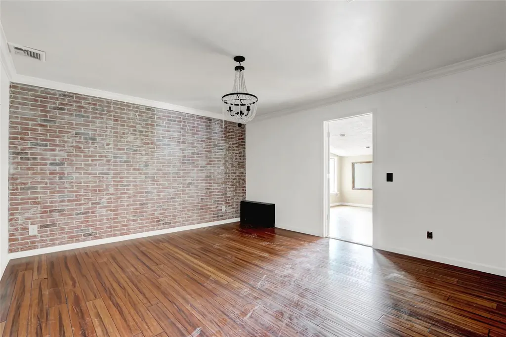 89 Circuit Road Bellport NY 11713