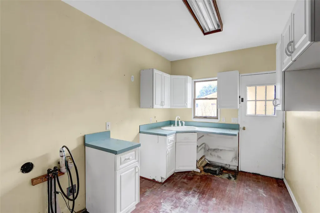 89 Circuit Road Bellport NY 11713