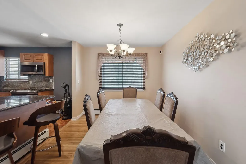 81 Andrew Avenue Islip Terrace NY 11752