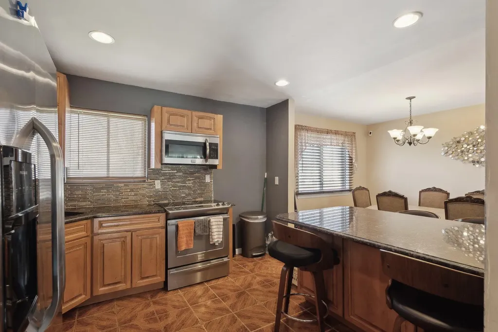 81 Andrew Avenue Islip Terrace NY 11752