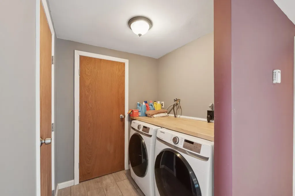 81 Andrew Avenue Islip Terrace NY 11752