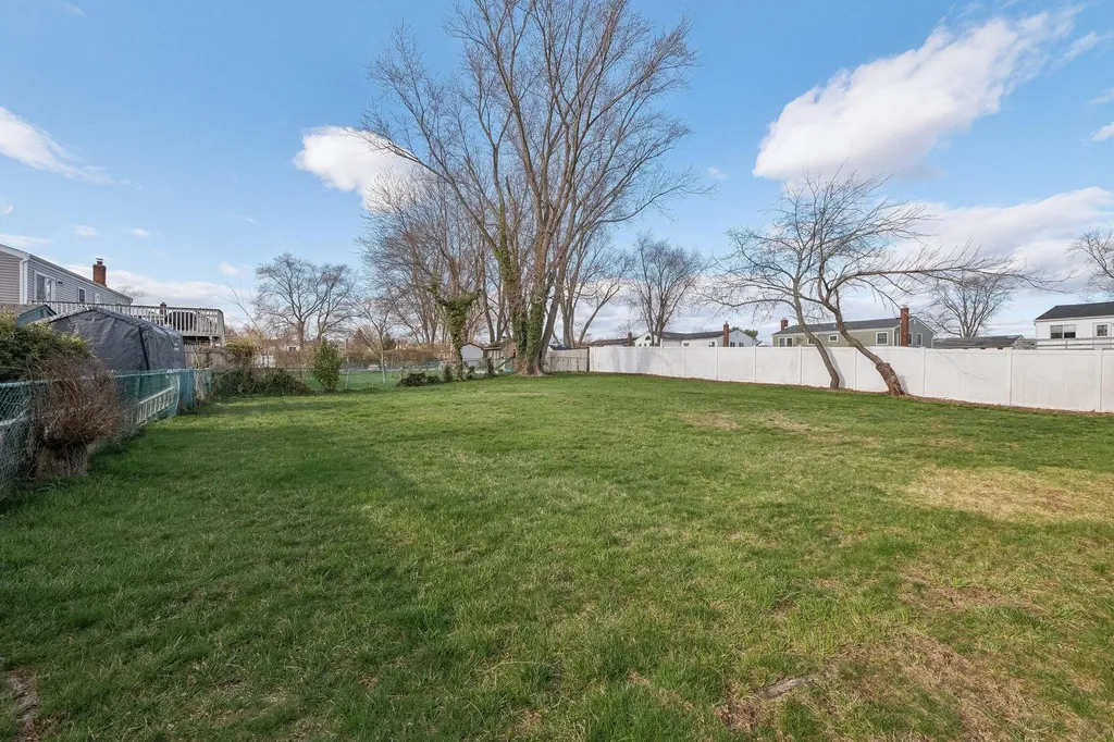 81 Andrew Avenue Islip Terrace NY 11752
