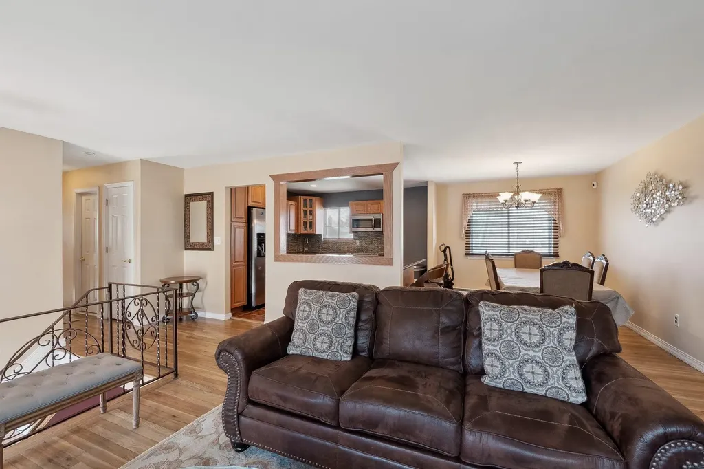 81 Andrew Avenue Islip Terrace NY 11752