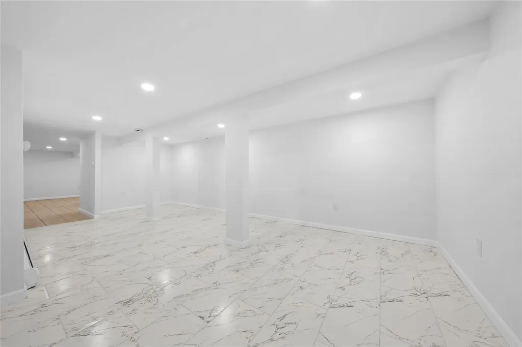 222 Silver Street West Babylon NY 11704